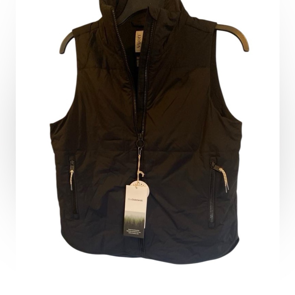 NWT Vuori canyon insulated vest BLACK Size S